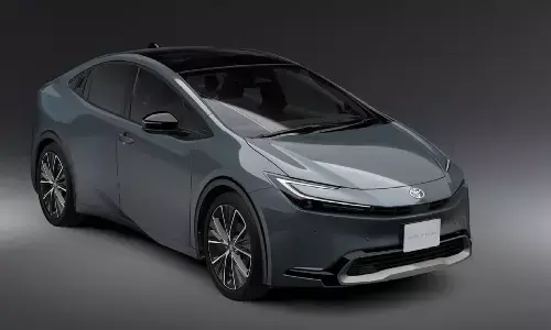 टोयोटा लांच करेगी न्यू-जेनरेशन Toyota Prius 2023, जानें खूबियां