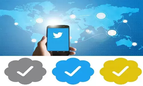 ट्विटर पर पीएम मोदी का हुआ ग्रे टिक, राहुल गांधी के पास अभी भी ब्लू टिक