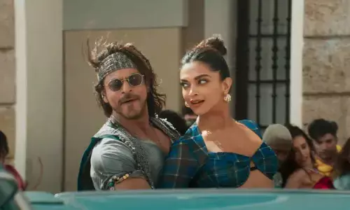 Jhoome Jo Pathaan Jhoome Jo Pathaan