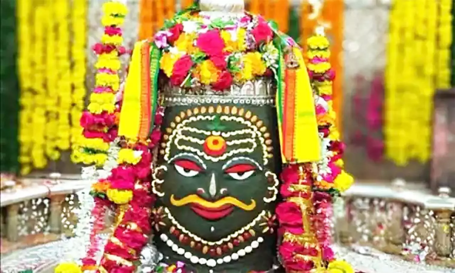 एमपी उज्जैन में महाकाल दर्शन के लिए नव वर्ष की शुरुआत में 15 लाख भक्तों के पहुंचने का अनुमान एमपी उज्जैन में महाकाल दर्शन के लिए नव वर्ष की शुरुआत में 15 लाख भक्तों के पहुंचने का अनुमान