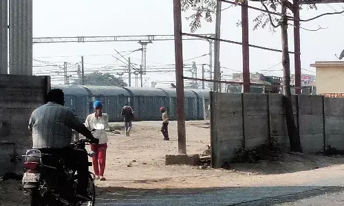 एमपी के इटारसी में रेलवे माल गोदाम से बढ़ा प्रदूषण, जांच दल ने लोडिंग-अनलोडिंग पर लगाई रोक