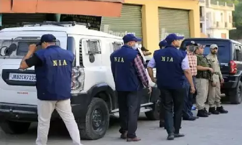 केरल में PFI के 56 ठिकानों में NIA की छापेमारी! प्रतिबंध के बाद भी एक्टिव है जिहादी संगठन केरल में PFI के 56 ठिकानों में NIA की छापेमारी! प्रतिबंध के बाद भी एक्टिव है जिहादी संगठन