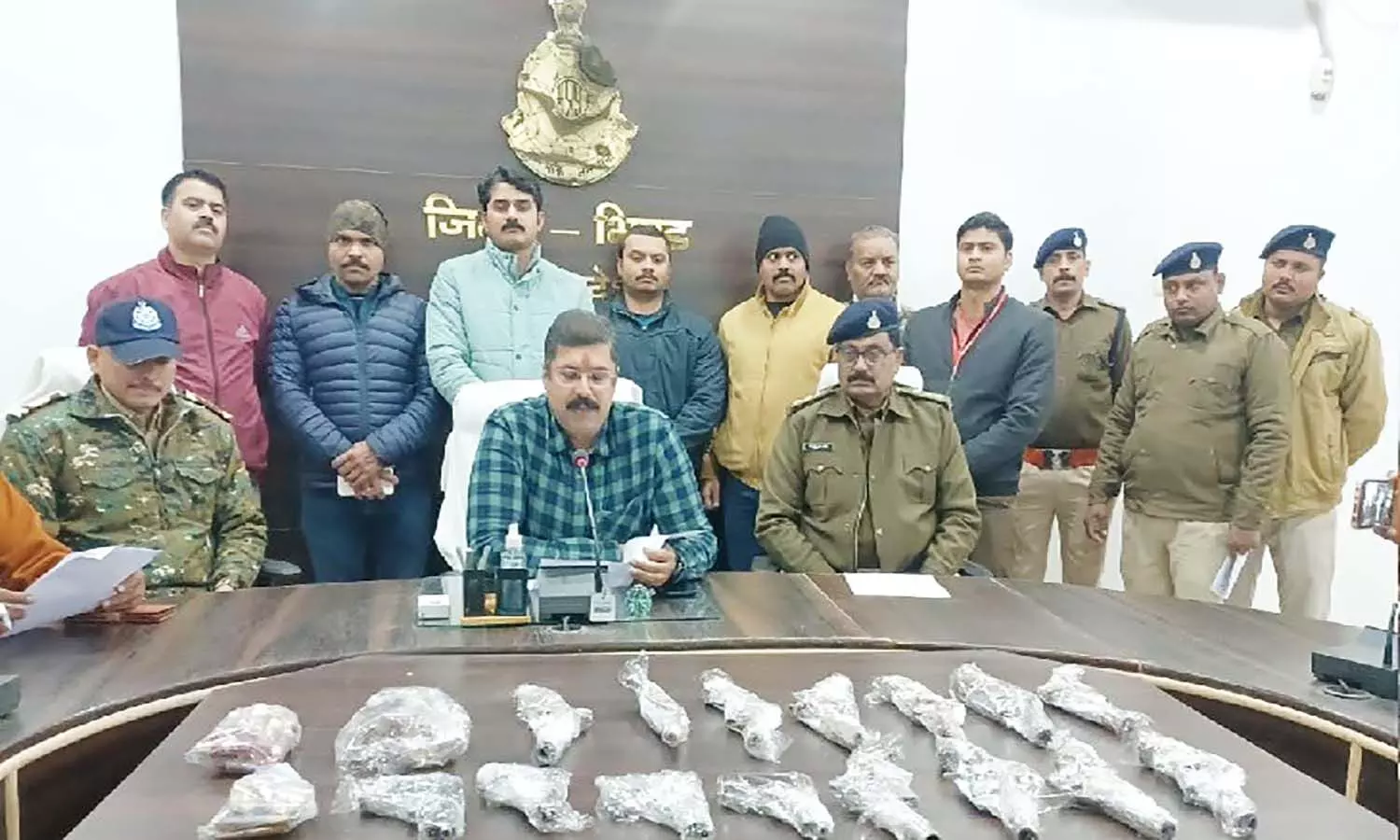 एमपी के भिंड से गुजरात जा रही थी अवैध हथियारों की खेप, कट्टा-कारतूस समेत तीन तस्कर दबोचे गए