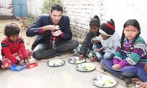 एमपी के कटनी कलेक्टर की अनोखी पहलः बच्चों से पहले खुद चखेंगे मध्यान्ह भोजन, गड़बड़ी मिलने पर होगी कार्रवाई