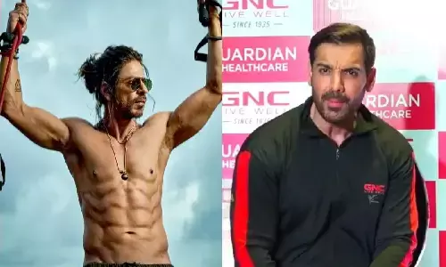John Abraham Pathaan Controversy: शाहरुख़ से हो गई जॉन अब्राहम की खटपट! पठान से जुड़ा सवाल पूछने पर इवेंट छोड़कर चले गए एक्टर John Abraham Pathaan Controversy: शाहरुख़ से हो गई जॉन अब्राहम की खटपट! पठान से जुड़ा सवाल पूछने पर इवेंट छोड़कर चले गए एक्टर