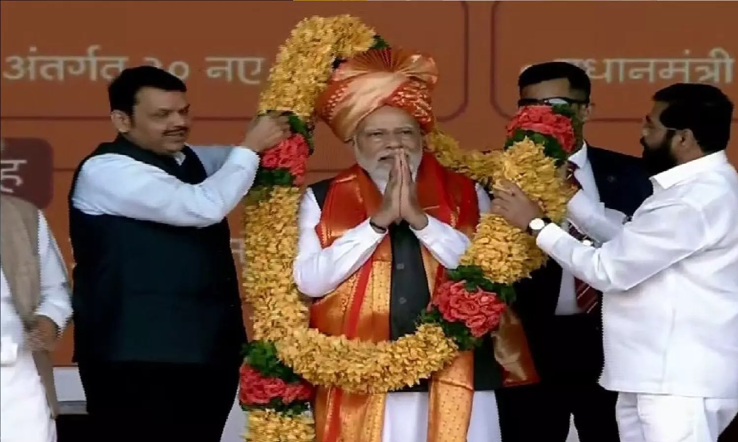 खुद को VIP गार्ड बताकर पीएम मोदी के कार्यक्रम में घुस गया शख्स! उसके साथ जो हुआ वो जान लो