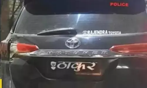 फॉर्चूनर गाड़ी की नंबर प्लेट में लिखा था ठाकुर यूपी पुलिस ने तगड़ा चालान काट दिया