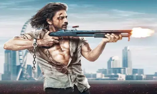 लॉकडाउन में बंद हुए 25 थिएटर्स को शाहरुख़ खान ने फिर से शुरू करवा दिया