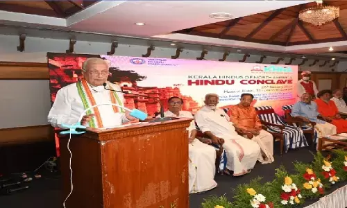 केरल के राज्यपाल आरिफ मोहम्मद ने कहा- मुझे भी हिंदू कहें, भारत में जन्मा हर व्यक्ति हिंदू है!