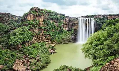 रीवा में है पर्यटन की अपार संभावना, घूमने फिरने के साथ मिलेगी ऐतिहासिक जानकारी रीवा में है पर्यटन की अपार संभावना, घूमने फिरने के साथ मिलेगी ऐतिहासिक जानकारी