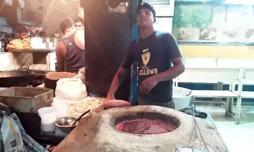 एमपी का ऐसा पहला जिला जहां प्रशासन ने भट्ठियों में बनने वाली तंदूरी रोटी पर लगाया बैन, कहा स्वास्थ्य के लिए हानिकारक एमपी का ऐसा पहला जिला जहां प्रशासन ने भट्ठियों में बनने वाली तंदूरी रोटी पर लगाया बैन, कहा स्वास्थ्य के लिए हानिकारक