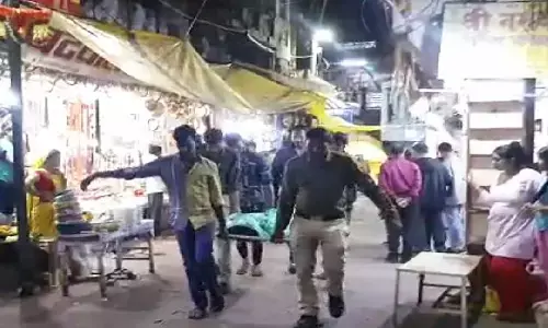 दिल्ली में हत्या कर एमपी में फरारी काट रहे दो गिरफ्तार, एक आरोपी दूसरी मंजिला से कूद गया तो हो गई मौत दिल्ली में हत्या कर एमपी में फरारी काट रहे दो गिरफ्तार, एक आरोपी दूसरी मंजिला से कूद गया तो हो गई मौत