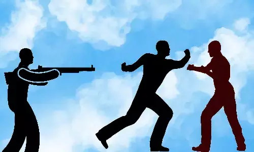 जीजा-साले के विवाद का खामियाजा बिना मजदूर को भुगतना पड़ा