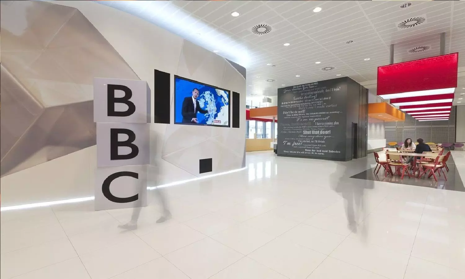 BBC ऑफिस में दूसरे दिन भी जारी है IT की रैड, फाइनेंस डिपार्टमेंट के स्टाफ के मोबाइल, लैपटॉप-डेस्कटॉप जब्त