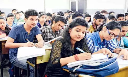 REET Mains Exam: रोडवेज बसों में फ्री सफर कर दे सकेंगे एग्जाम, रीट मेंस के एडमिट कार्ड डाउनलोड करने की यह है लिंक rsmssb.rajasthan.gov.in
