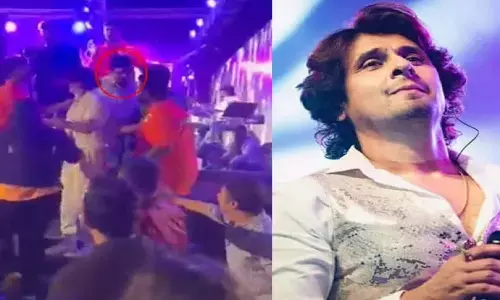 सोनू निगम के साथ मारपीट का वीडियो वायरल: उद्धव ठाकरे गुट पर हमला करने का आरोप सोनू निगम के साथ मारपीट का वीडियो वायरल: उद्धव ठाकरे गुट पर हमला करने का आरोप