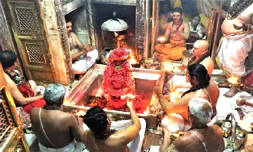 काशी विश्वनाथ में आरती करना अब महंगा हो गया, नई रेट लिस्ट जान लीजिये