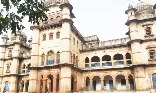 Rewa News: महल जैसे इमारत में रुकने का चार्ज जानकर हैरान हो जाएंगे आप, आइए लें पूरी जानकारी