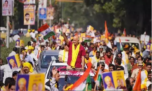 दिल्ली शराब घोटाला: मनीष सिसोदिया CBI ऑफिस ऐसे गए जैसे चुनाव जीत के लौटे हों दिल्ली शराब घोटाला: मनीष सिसोदिया CBI ऑफिस ऐसे गए जैसे चुनाव जीत के लौटे हों