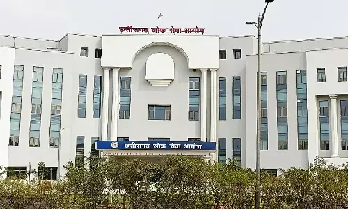 CGPSC Exam: सीजीपीएससी परीक्षा में नहीं बैठ पाए एमपी के 1500 स्टूडेंट, तीन से पांच घंटे विलंब से पहुंची ट्रेनें CGPSC Exam: सीजीपीएससी परीक्षा में नहीं बैठ पाए एमपी के 1500 स्टूडेंट, तीन से पांच घंटे विलंब से पहुंची ट्रेनें