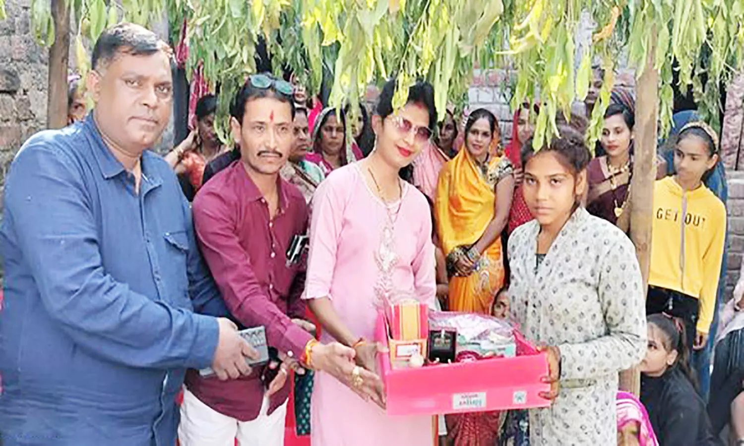 एमपी: पिता व दादा को खोया तो लोगों ने फर्ज निभाते हुए करवाई गरीब बेटी की शादी, सीएम शिवराज ने की तारीफ