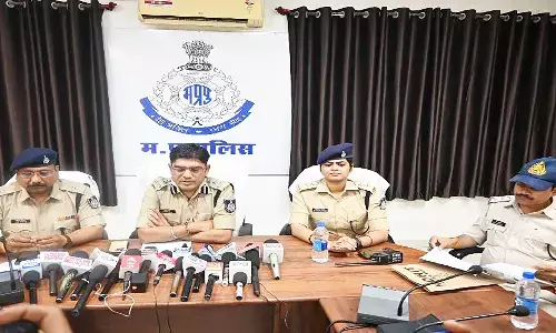 रीवा में चलती ऑटो से महिला का पर्स छीनने वाले दो लुटेरे गिरफ्तार, पूर्व में भी तीन वारदातों को दे चुके हैं अंजाम