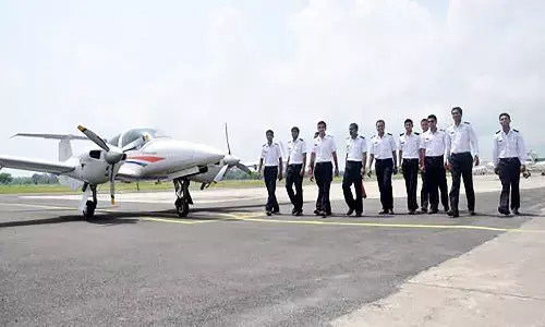 IGRU Pilot Recruitment2023: इंदिरा गांधी राष्ट्रीय उड़ान एकेडमी में पायलट के 125 सीटों पर भर्ती, कब तक कर सकेंगे अप्लाई जान लें IGRU Pilot Recruitment2023: इंदिरा गांधी राष्ट्रीय उड़ान एकेडमी में पायलट के 125 सीटों पर भर्ती, कब तक कर सकेंगे अप्लाई जान लें