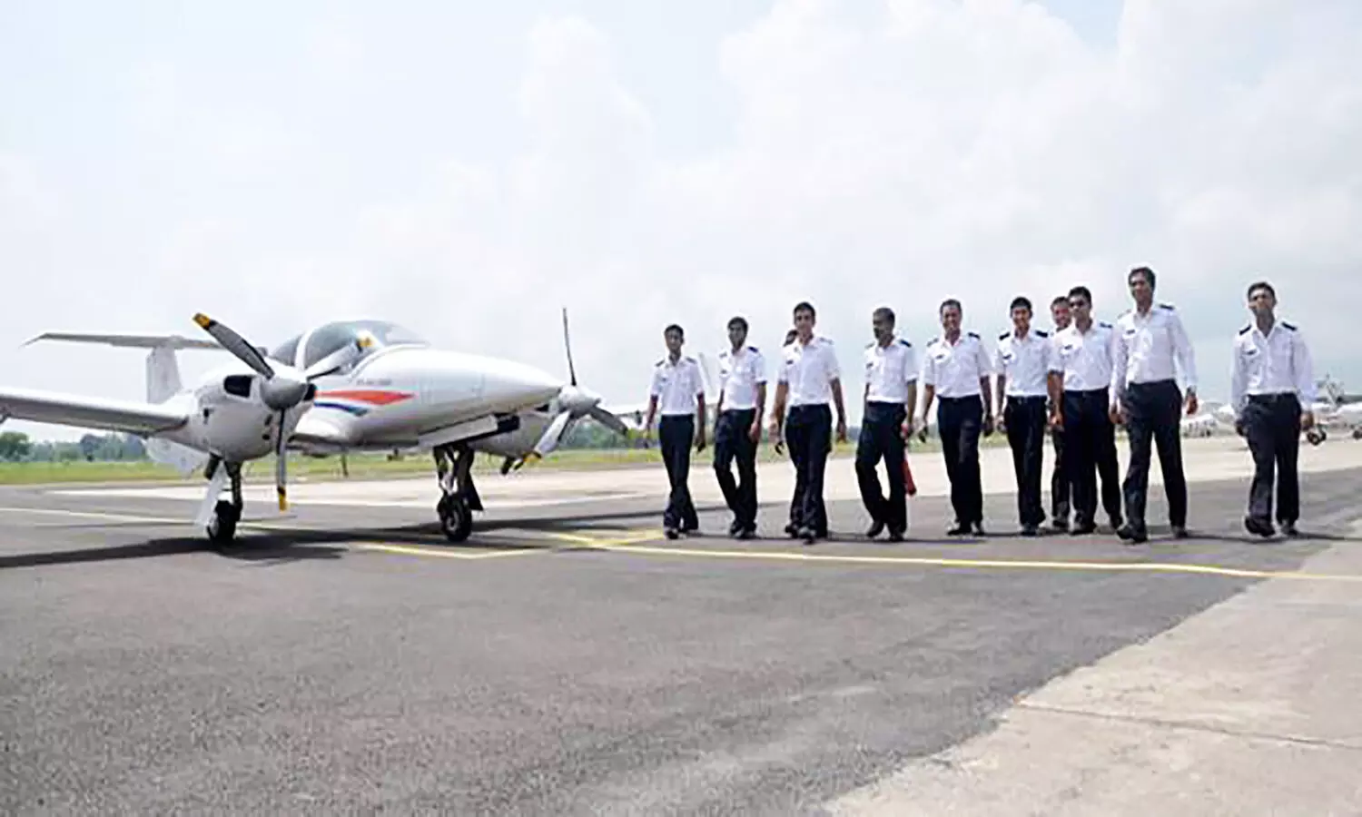 IGRU Pilot Recruitment2023: इंदिरा गांधी राष्ट्रीय उड़ान एकेडमी में पायलट के 125 सीटों पर भर्ती, कब तक कर सकेंगे अप्लाई जान लें