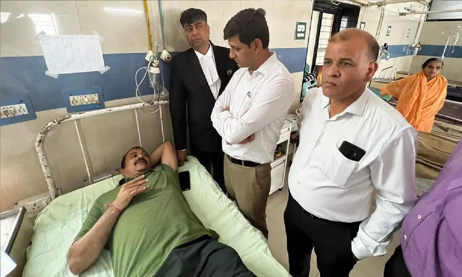 MP News: इंदौर के वकील पर कट्टरपंथियों का हमला! कहा- सिर तन से जुदा वाली घटना भूल गए क्या? PFI के जासूस को पकड़वाया था MP News: इंदौर के वकील पर कट्टरपंथियों का हमला! कहा- सिर तन से जुदा वाली घटना भूल गए क्या? PFI के जासूस को पकड़वाया था