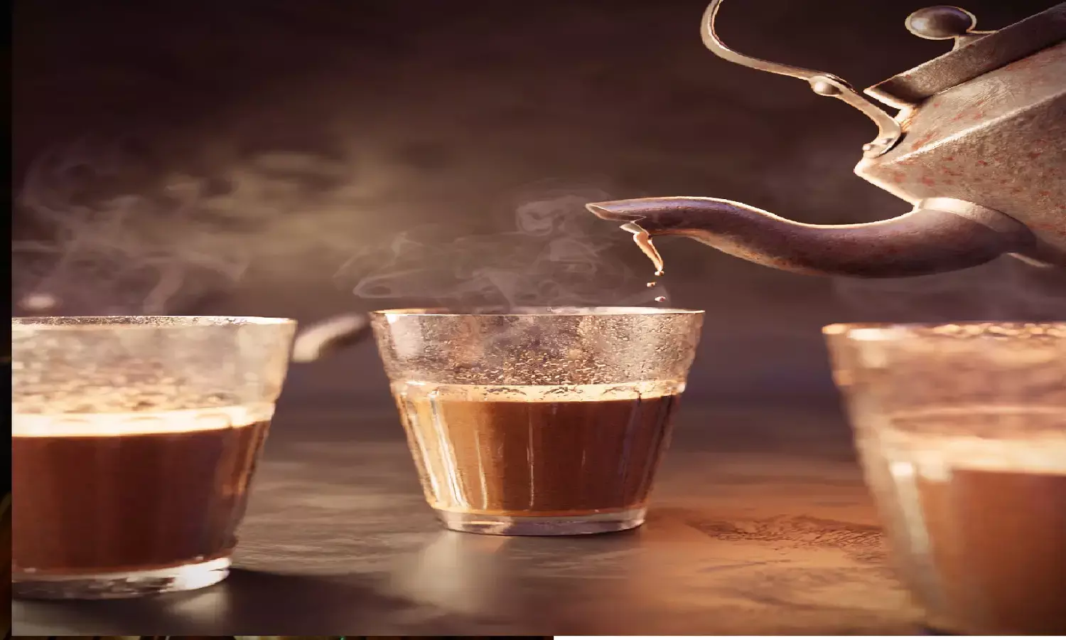 ठंडी चाय को दोबारा गर्म करने के पीने से क्या होता है? जान जाएंगे तो ये आदत छोड़ देंगे