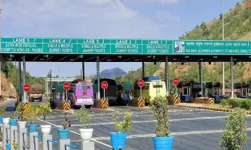 6 महीने बाद पूरे देश से हट जाएंगे Toll Plaza! फिर टोल टैक्स की वसूली कैसे होगी? 6 महीने बाद पूरे देश से हट जाएंगे Toll Plaza! फिर टोल टैक्स की वसूली कैसे होगी?