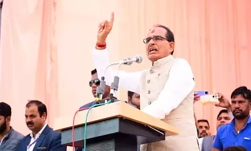 Ladli Bahna Update: सीएम शिवराज की बड़ी घोषणाः आशा, ऊषा व आंगनबाड़ी कार्यकर्ता भी लाडली बहना का ले सकेंगी लाभ