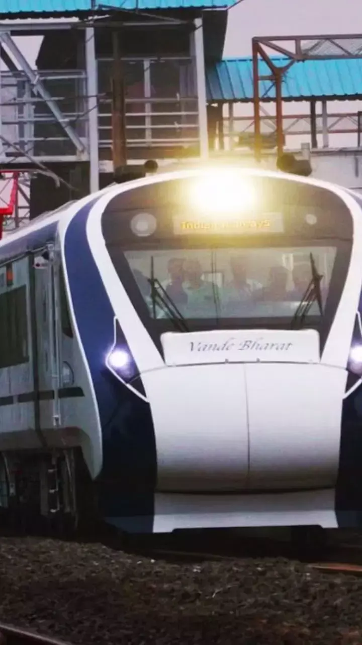 रेलवे के 170 साल: स्टीम इंजन से वंदे भारत तक का इतिहास