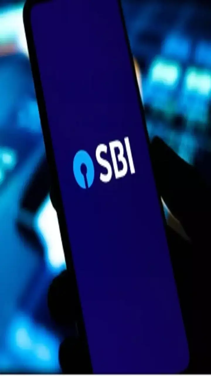 SBI ने बदल दिए क्रेडिट कार्ड से जुड़े नियम,  जानिए नियम