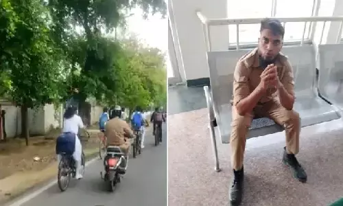 स्कूली छात्रा को बीच राह में छेड़ रहा था कॉन्स्टेबल शहादत अली! वीडियो वायरल होने बाद बड़ा एक्शन लिया गया स्कूली छात्रा को बीच राह में छेड़ रहा था कॉन्स्टेबल शहादत अली! वीडियो वायरल होने बाद बड़ा एक्शन लिया गया