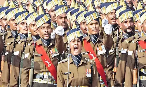 UPSC NDA/NA 2 Recruitment: एनडीए/एनए 2 भर्ती परीक्षा के लिए आवेदन प्रक्रिया शुरू, यहां पर जानें लेटेस्ट अपडेट