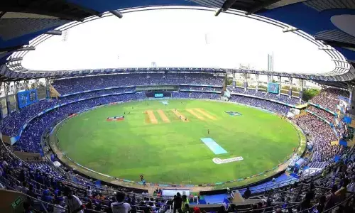 वानखेड़े स्टेडियम पिच रिपोर्ट, मौसम और आंकड़े | Wankhede Stadium Pitch Report, Weather Forecast, Records In Hindi वानखेड़े स्टेडियम पिच रिपोर्ट, मौसम और आंकड़े | Wankhede Stadium Pitch Report, Weather Forecast, Records In Hindi