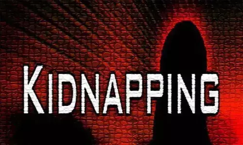 एमपी के रीवा में सराफा कारोबारी का अपहरण, नकदी सहित मोबाइल व दुकान की चाबी छीन ली एमपी के रीवा में सराफा कारोबारी का अपहरण, नकदी सहित मोबाइल व दुकान की चाबी छीन ली