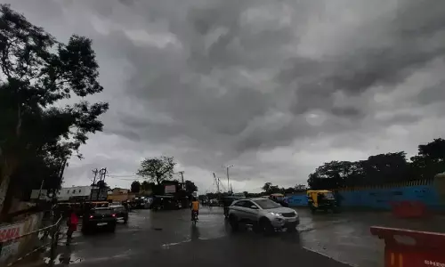 UP Weather Alert! यूपी में 26 मई तक आंधी-बारिश के आसार, 40 KM प्रति घंटा की रफ्तार से चलेगी हवा