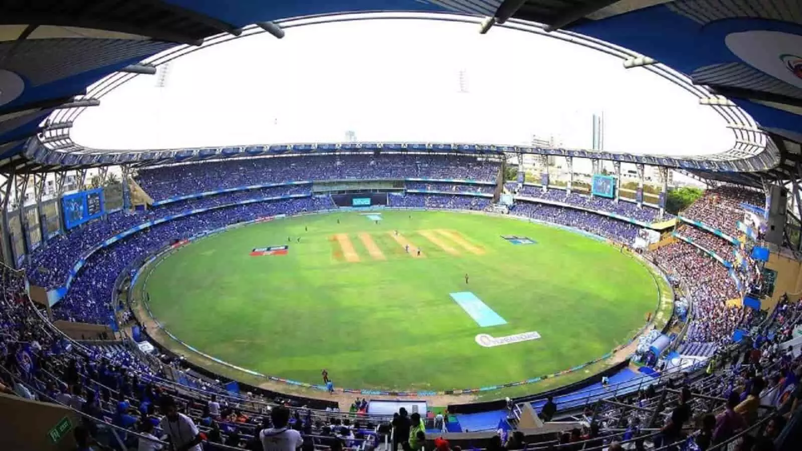 वानखेड़े स्टेडियम पिच रिपोर्ट, मौसम और आंकड़े | Wankhede Stadium Pitch Report, Weather Forecast, Records In Hindi