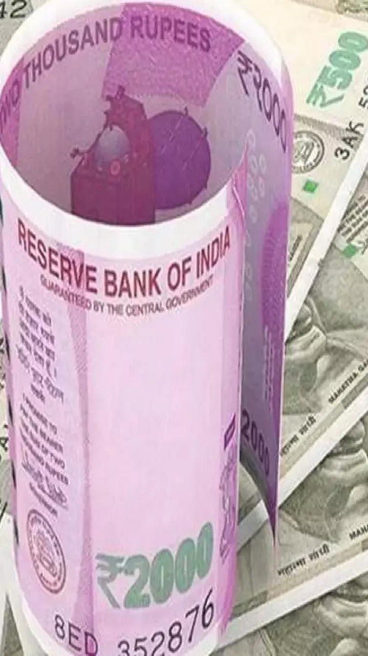 ₹2,000 वापस करने जा रहे हैं तो जानें कैश डिपॉजिट करने को लेकर क्या हैं नियम