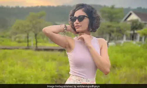 Actress Vaibhavi Upadhyaya Death: फेमस शो Sarabhai vs Sarabhai की एक्ट्रेस वैभवी उपाध्याय की सड़क दुर्घटना में हुई मौत Actress Vaibhavi Upadhyaya Death: फेमस शो Sarabhai vs Sarabhai की एक्ट्रेस वैभवी उपाध्याय की सड़क दुर्घटना में हुई मौत