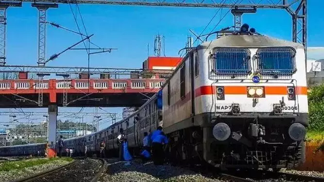 Bhopal Gwalior Intercity Train