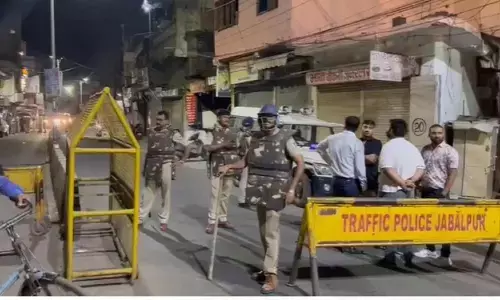 Jabalpur NIA Raid: 1 दर्जन IPS अफसर, 200 जवानो का पुलिस बल, जबलपुर में 7 जगह राष्ट्रीय जांच एजेंसी की बड़ी रेड Jabalpur NIA Raid: 1 दर्जन IPS अफसर, 200 जवानो का पुलिस बल, जबलपुर में 7 जगह राष्ट्रीय जांच एजेंसी की बड़ी रेड