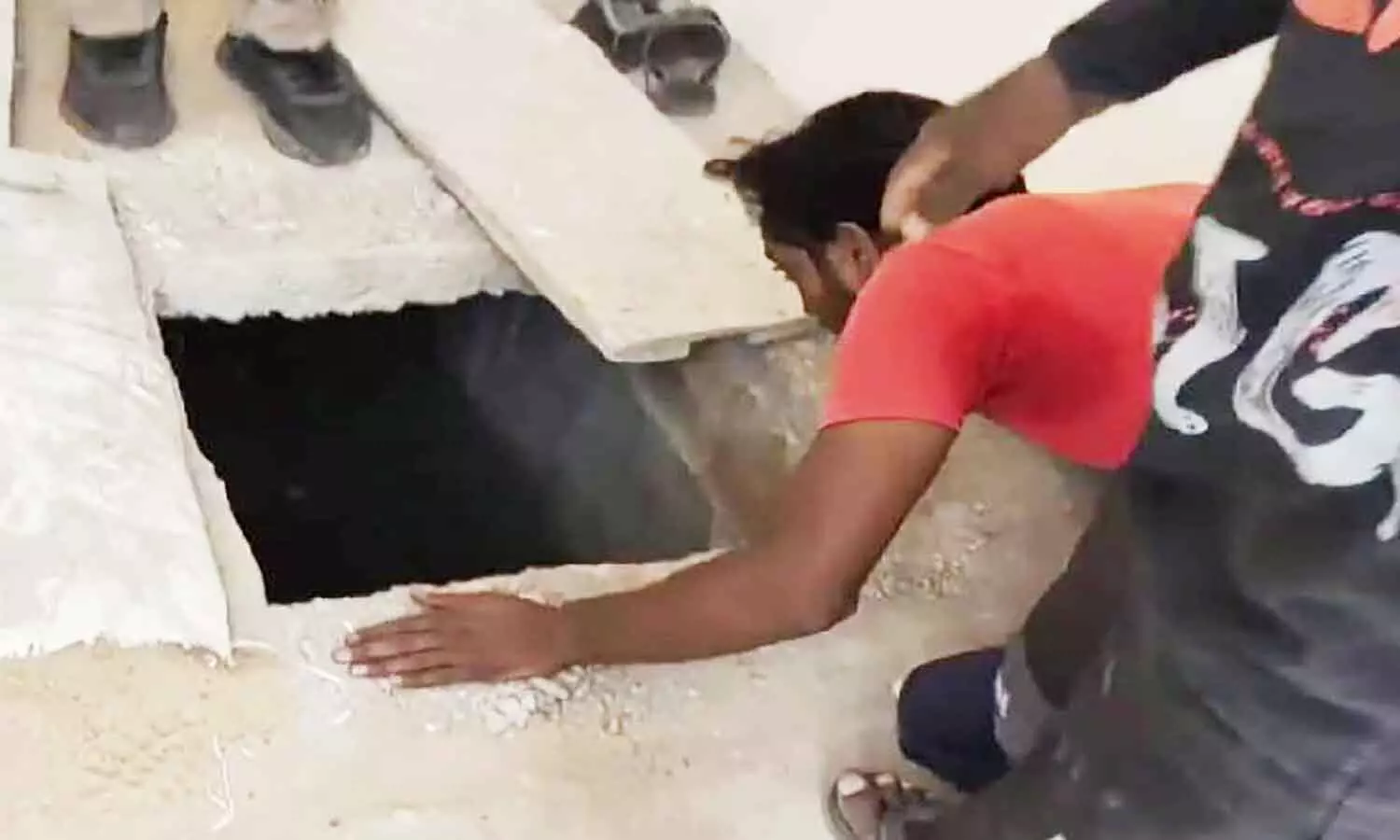 रीवा में सेप्टिक टैंक के अंदर मिला पांच वर्षीय मासूम का शव, पुलिस ने शुरू की जांच