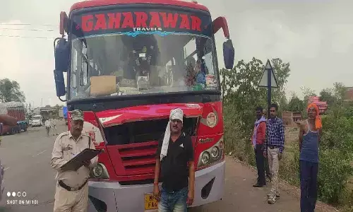 Rewa News: 1 ट्रक बिना परमिट जप्त 10 बसों पर हुई कार्यवाही वाहन व्यवसाईयो पर मचा हड़कंप Rewa News: 1 ट्रक बिना परमिट जप्त 10 बसों पर हुई कार्यवाही वाहन व्यवसाईयो पर मचा हड़कंप