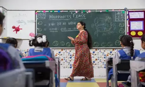 बड़ी खबर: स्कूलों में पढ़ाने के लिए करना होगा नया डिप्लोमा कोर्स, एमपी राज्य शिक्षा केंद्र ने सभी जिलों के DEO को जारी किया पत्र