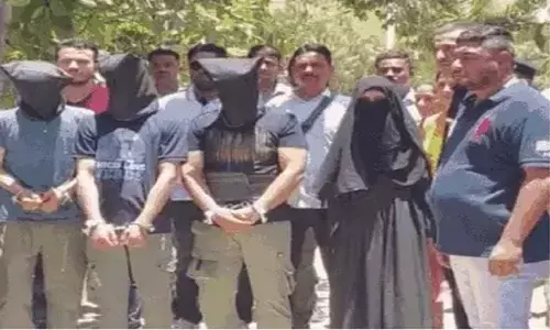 गुजरात में मुंबई 26/11 जैसा आतंकी हमला करने वाले थे ISIS आतंकी! महिला आतंकी ने कहा- सिर्फ कमांडर के आदेश का इंतजार था गुजरात में मुंबई 26/11 जैसा आतंकी हमला करने वाले थे ISIS आतंकी! महिला आतंकी ने कहा- सिर्फ कमांडर के आदेश का इंतजार था