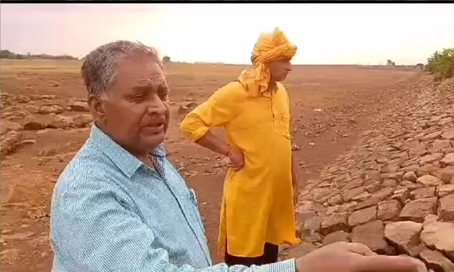 रीवा प्रशासन अगर इन रिटायर्ड चीफ इंजीनियर की बात मान ले तो जिले में कभी जल संकट नहीं होगा