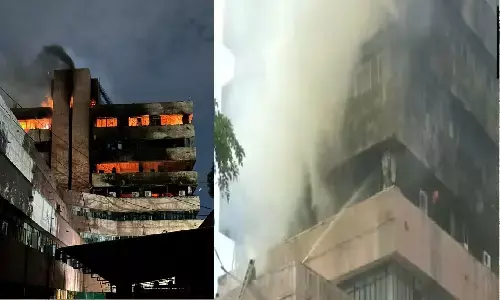 भोपाल के सतपुड़ा भवन में लगी आग: 12 हजार फाइल्स जलकर खाक! एयरफोर्स ने हेलीकॉप्टर नहीं भेजे, सीएम चौहान ने जांच बैठा दी भोपाल के सतपुड़ा भवन में लगी आग: 12 हजार फाइल्स जलकर खाक! एयरफोर्स ने हेलीकॉप्टर नहीं भेजे, सीएम चौहान ने जांच बैठा दी